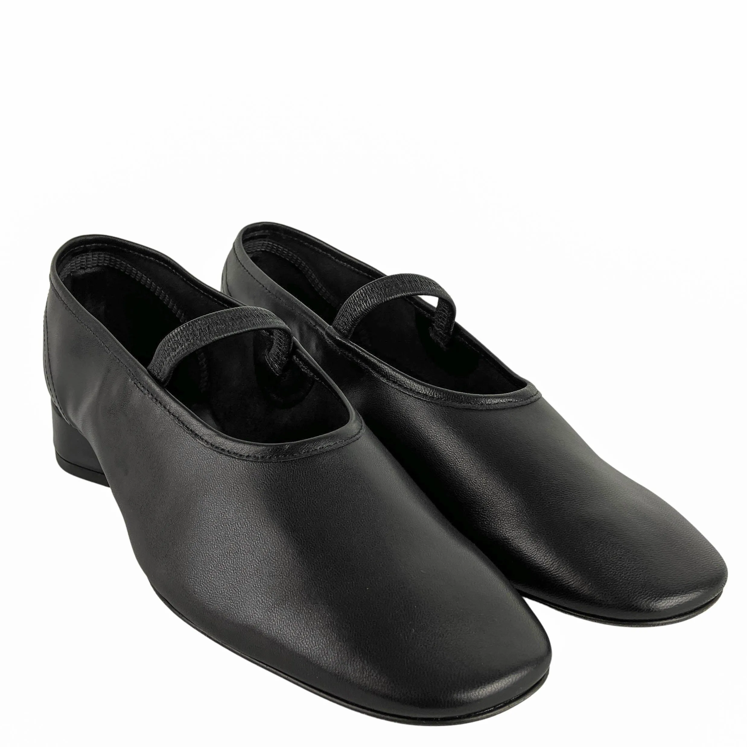 Aeyde Pippa Leather Ballet Flats in Black