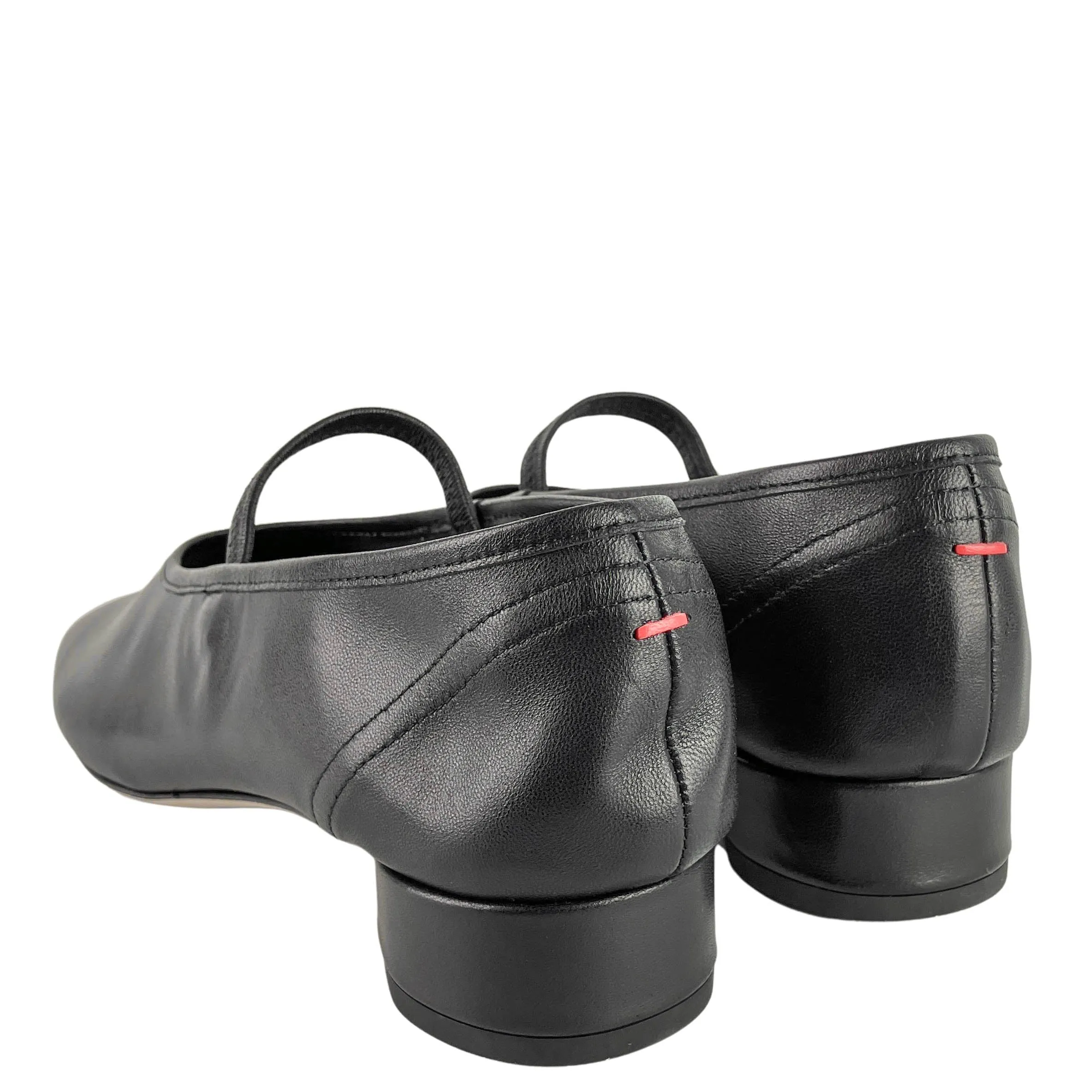 Aeyde Pippa Leather Ballet Flats in Black