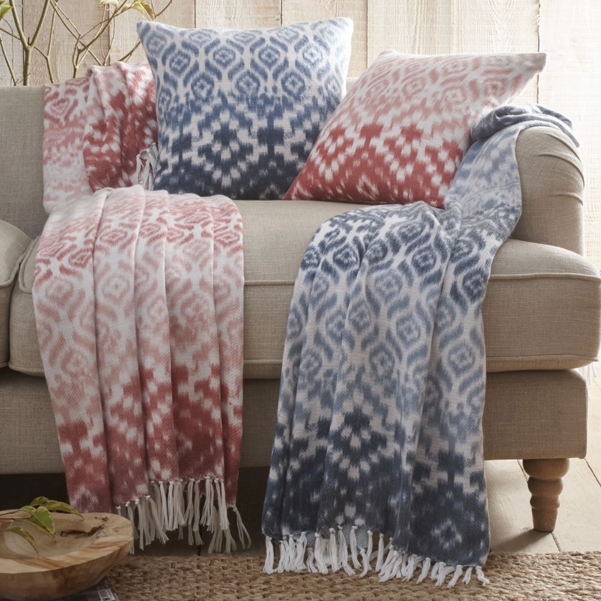 Appletree Hygge Sakari Throw - Blue