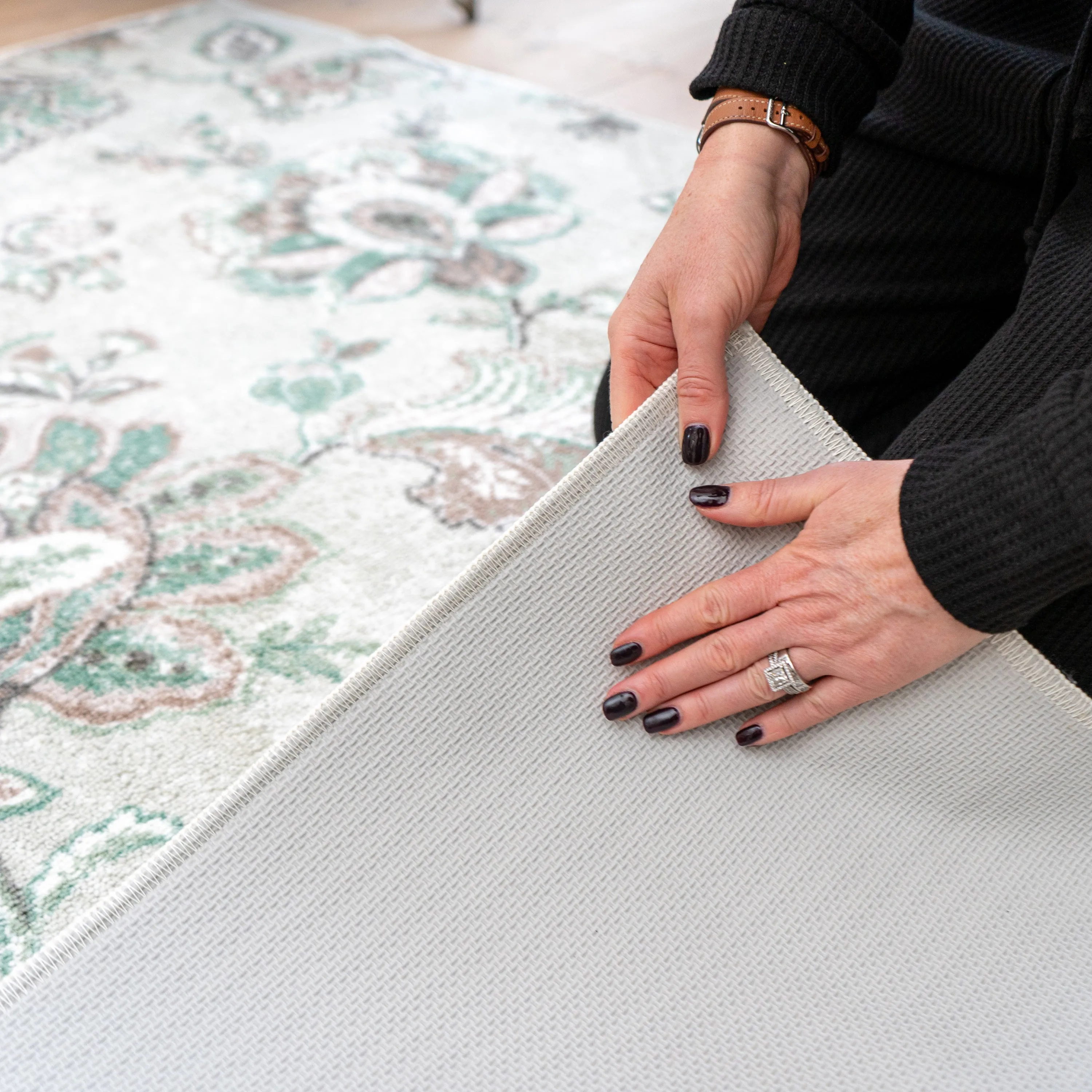 Dreams & Drapes Keats Washable Rug - Green