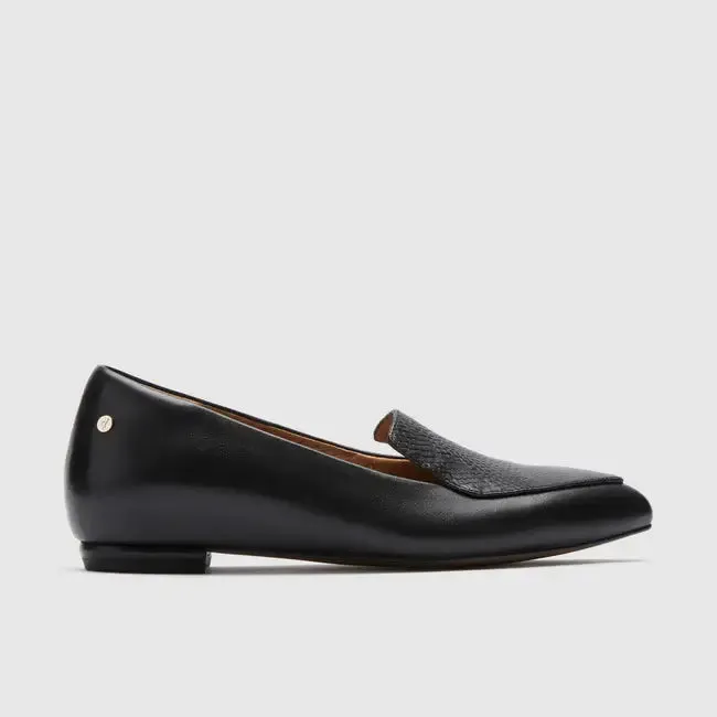 Frankie4 Faye Flat Shoe - Black Reptile Emboss