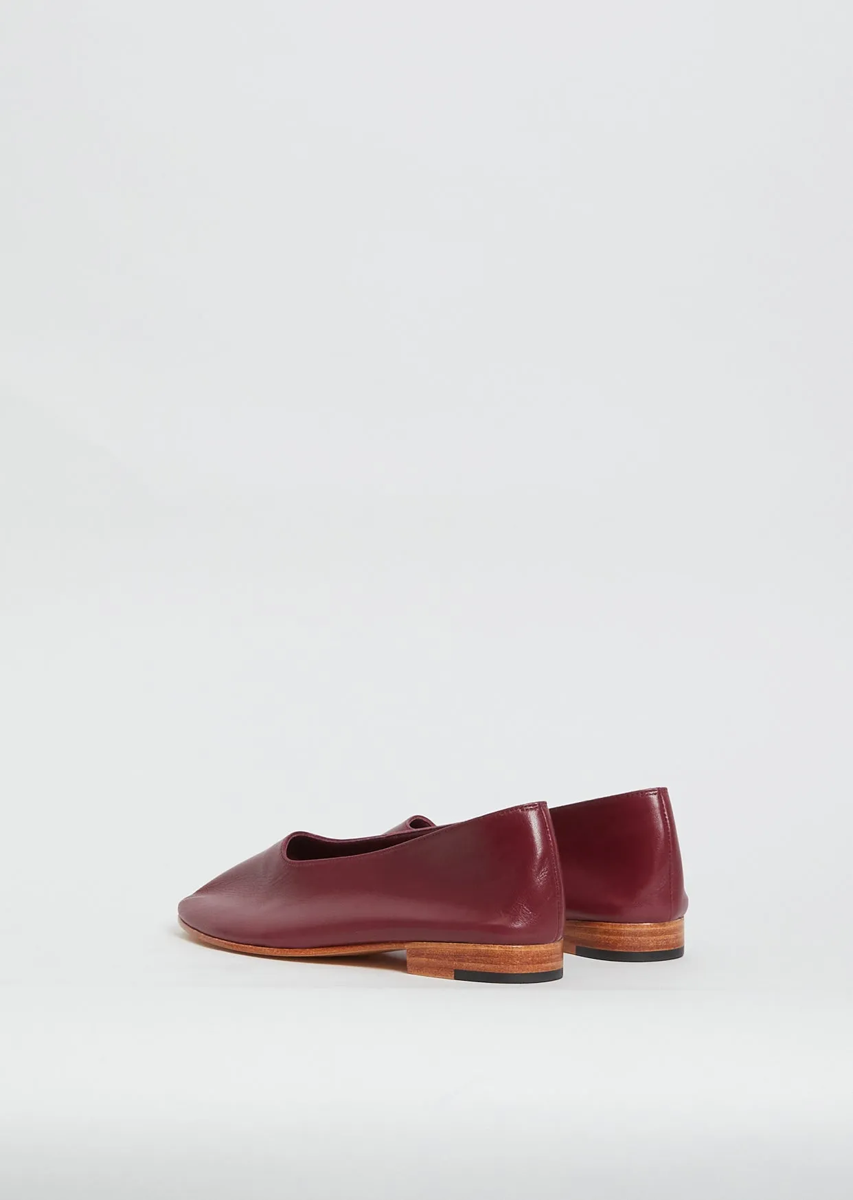 Glove Flat — Wine