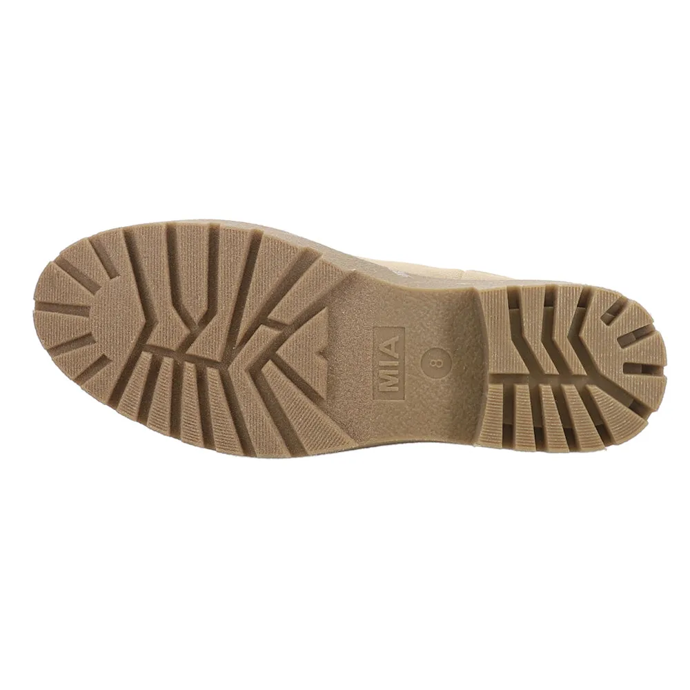 Kellen Lug Sole Ankle Pull On Round Toe Booties