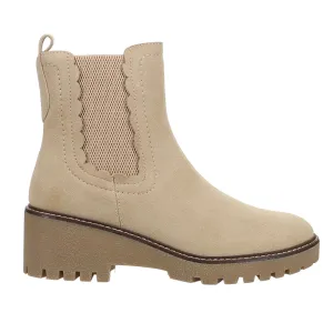 Kellen Lug Sole Ankle Pull On Round Toe Booties