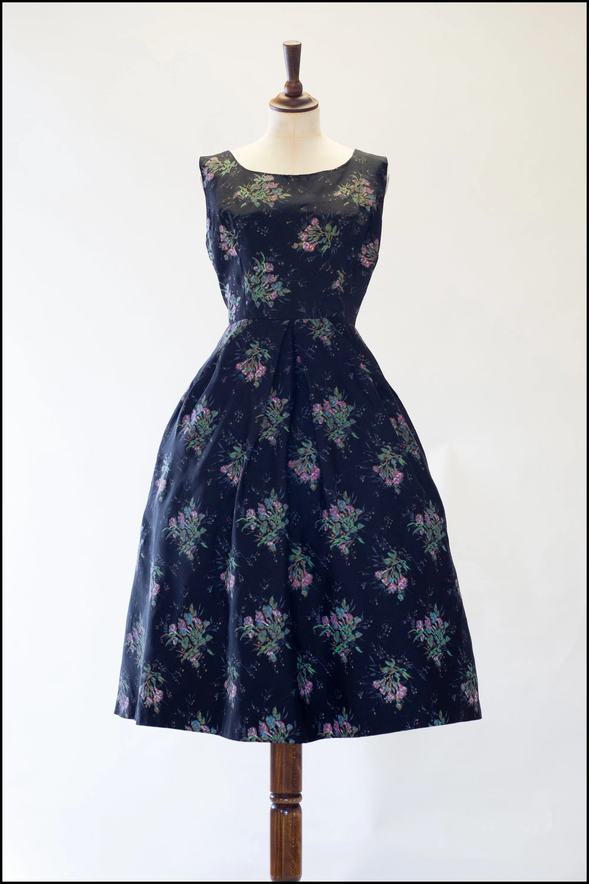 Vintage 1950s Black Floral Taffeta Dress