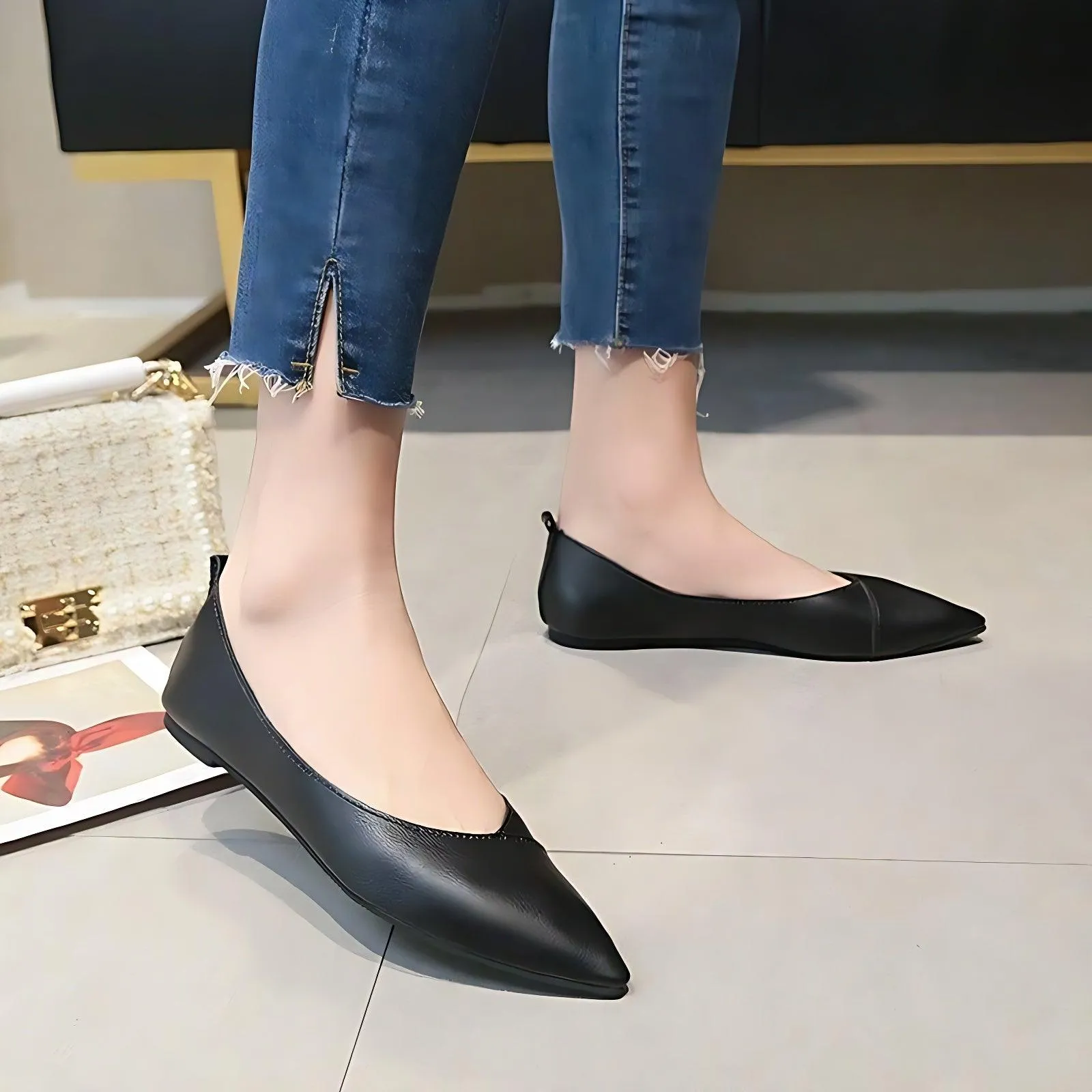 Women's Casual Shoes 2021 Soft PU Leather Ballet Flats Pointed Toe Shallow Mouth Slip-on Ladies Loafer