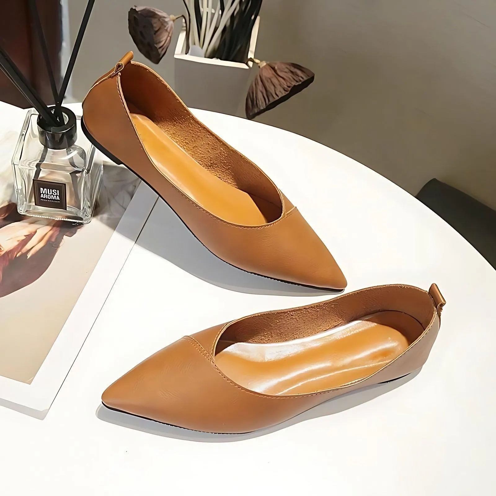 Women's Casual Shoes 2021 Soft PU Leather Ballet Flats Pointed Toe Shallow Mouth Slip-on Ladies Loafer