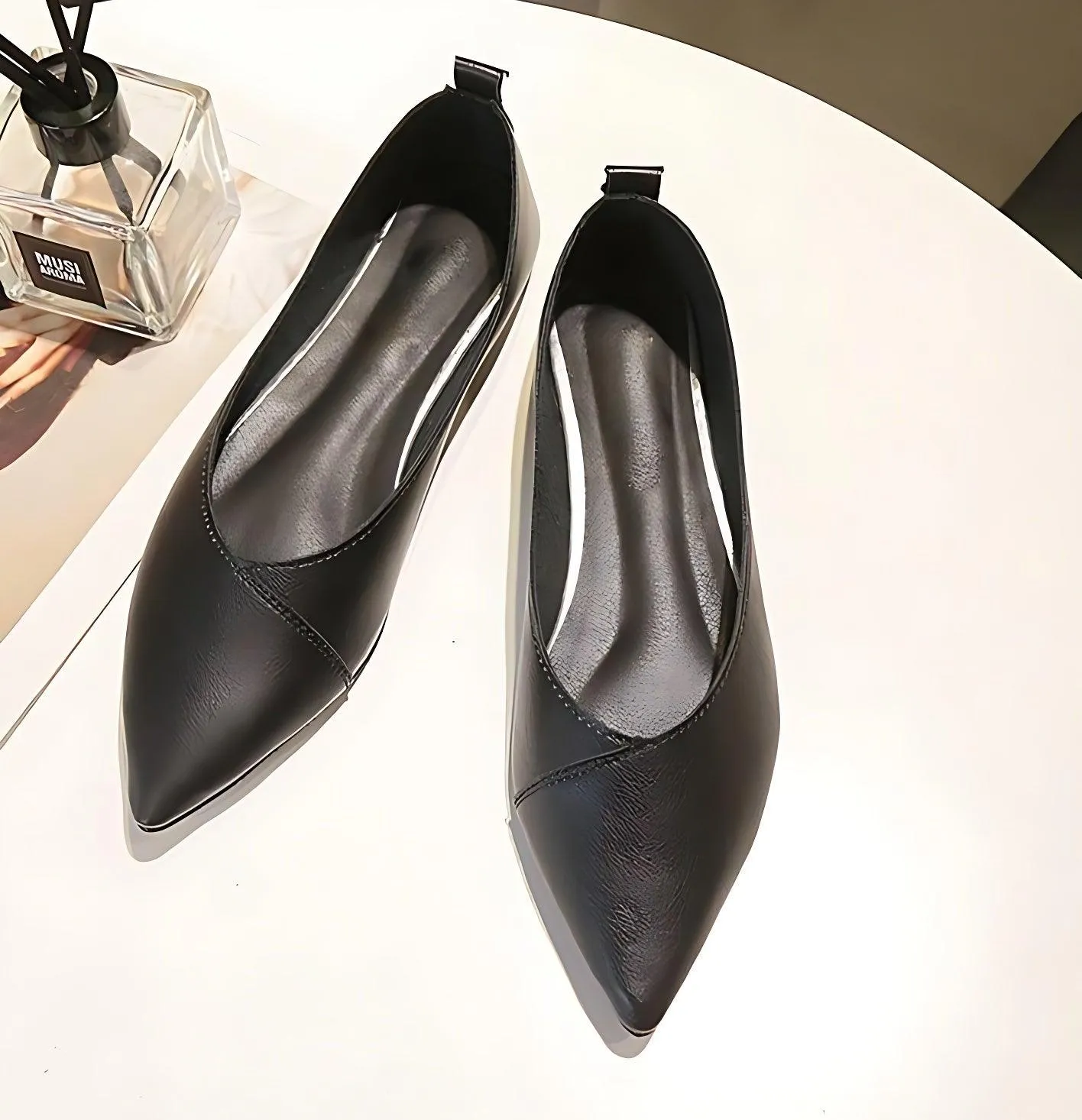 Women's Casual Shoes 2021 Soft PU Leather Ballet Flats Pointed Toe Shallow Mouth Slip-on Ladies Loafer